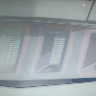 FORD MUSTANG PILOTO TRASERO MOLDURA